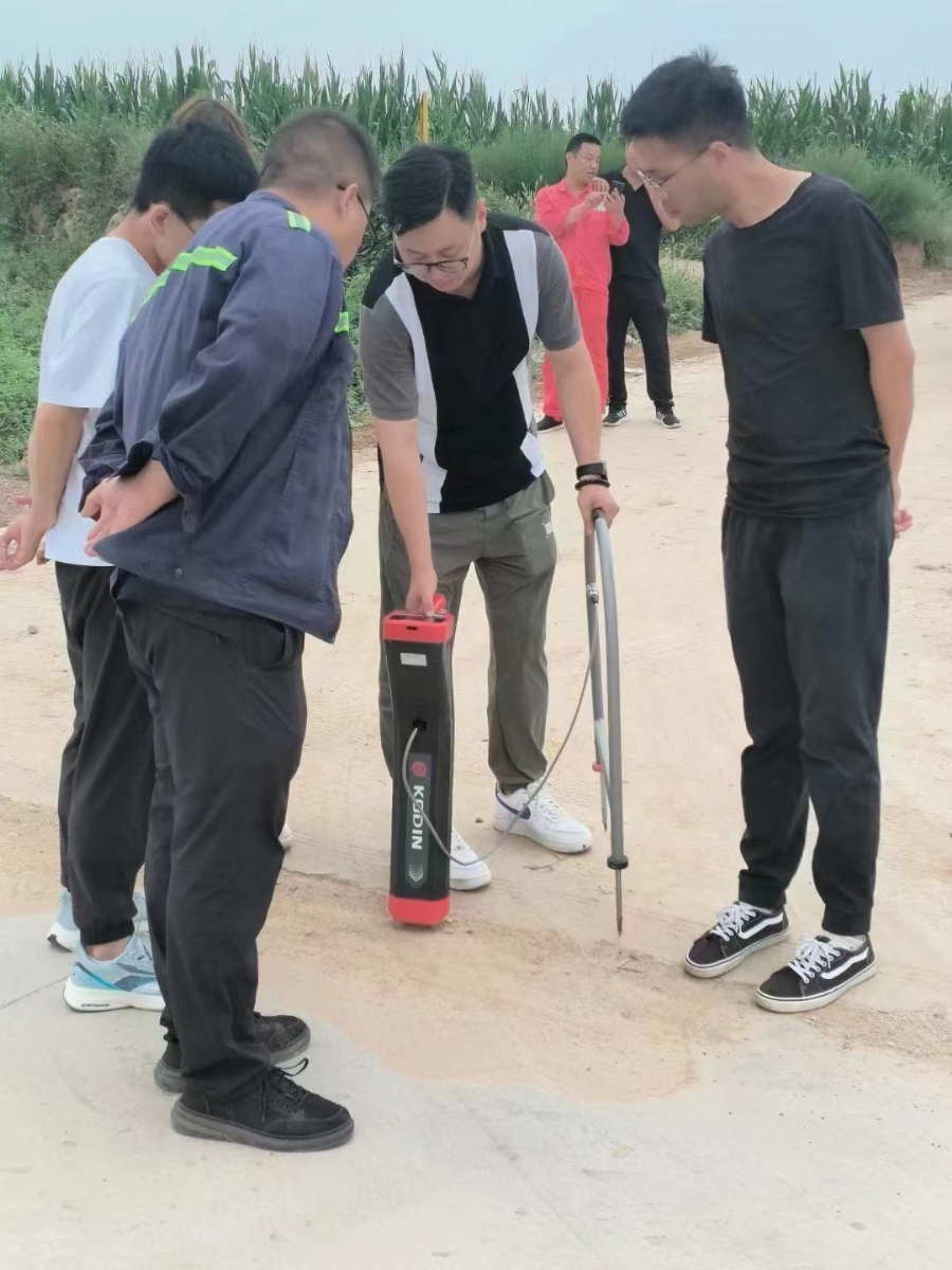 戳我试试 KODIN 9A-FM/S80管道防腐层探测仪